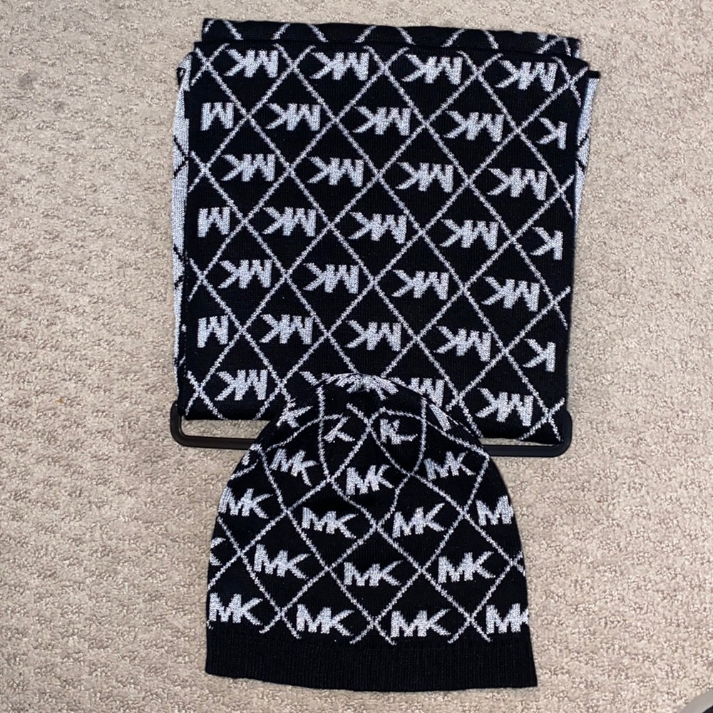 Michael Kors Hat & Scarve Set